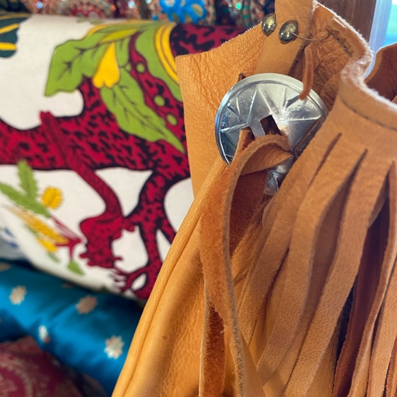 Vtg Deerskin Fringe Bag Conchos Leather Shoulder Boho Western Purse USA Made 80s - Picture 3 of 7